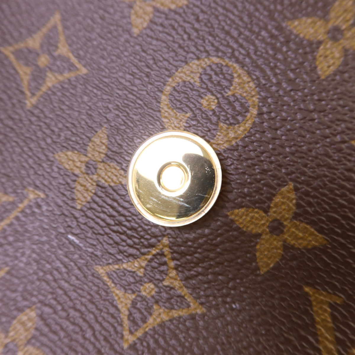 Louis Vuitton Locky BB · Monogram