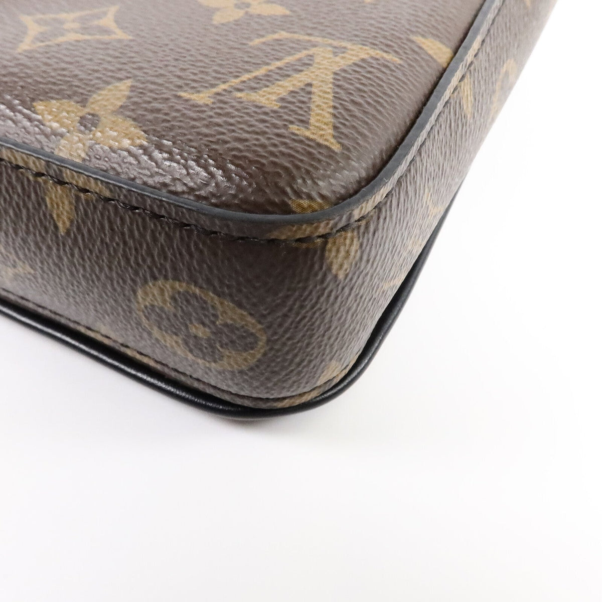 Louis Vuitton S-Lock · Monogram Macassar