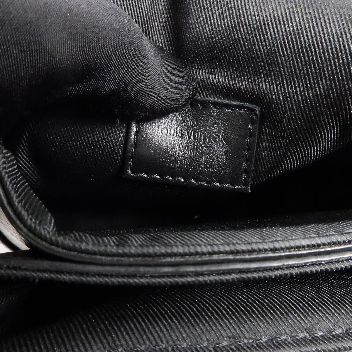 Louis Vuitton S-Lock · Monogram Macassar