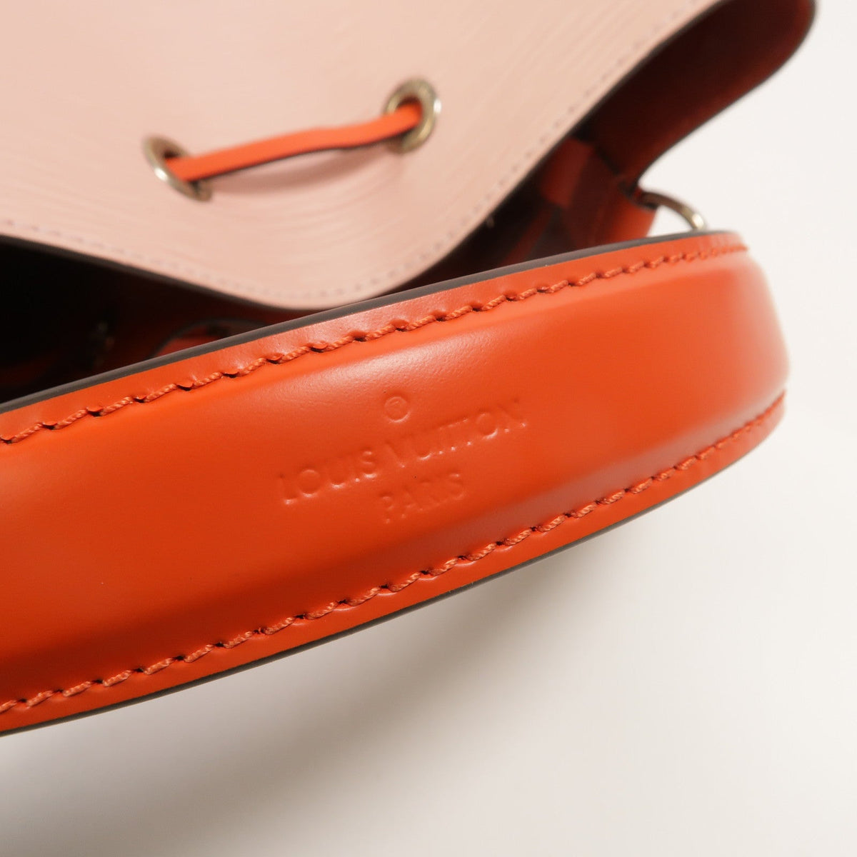 Louis Vuitton Neo Noé · Epi Leather