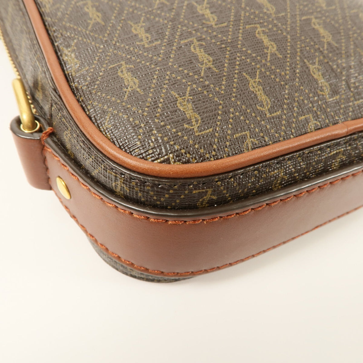 Saint Laurent Le Monogramme · Coated Canvas