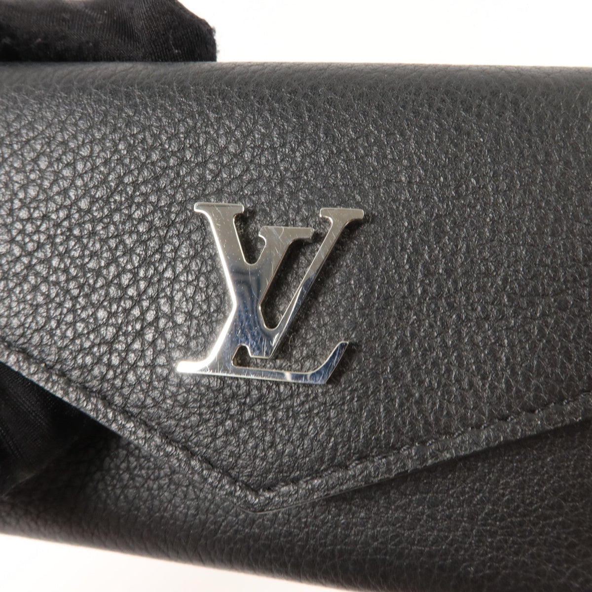 Louis Vuitton Lock Me Mini · Calfskin