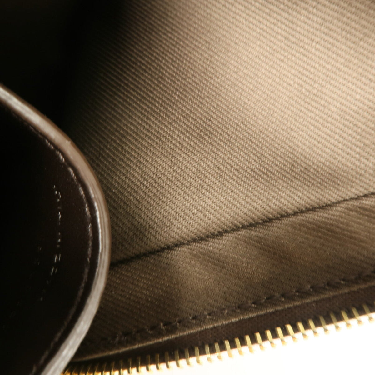 Saint Laurent Le Monogramme · Coated Canvas