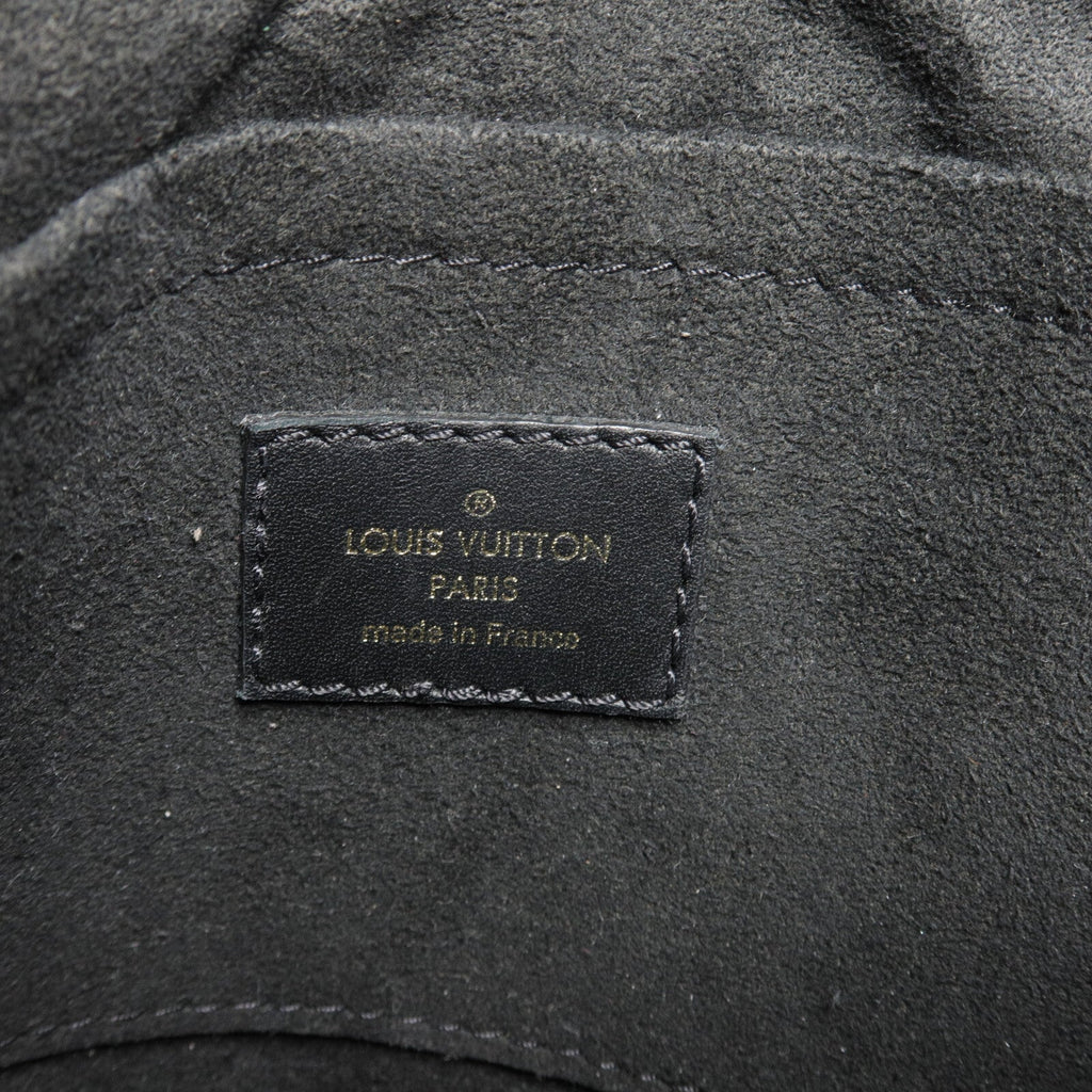 Louis Vuitton Locky BB · Monogram