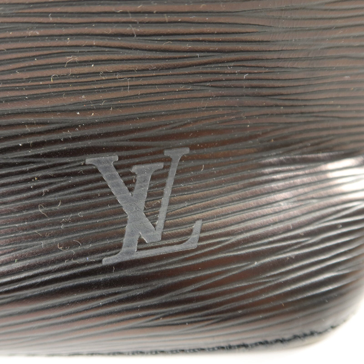 Louis Vuitton Petit Noé · Epi Leather