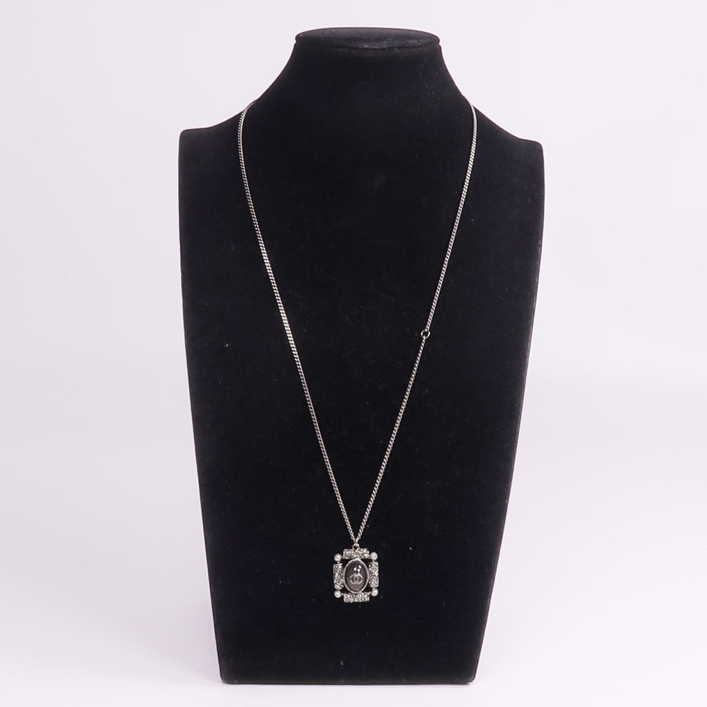 Chanel CC Necklace · Silver