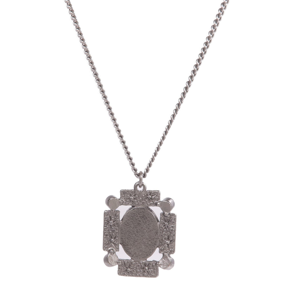 Chanel CC Necklace · Silver