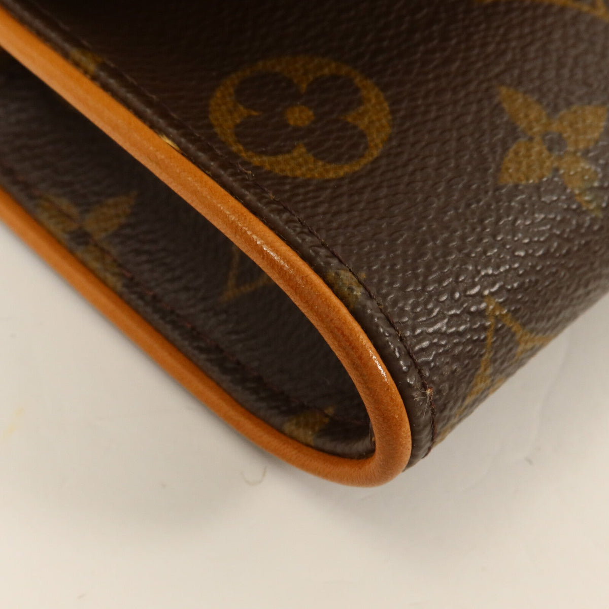 Louis Vuitton Pochette Twin PM · Monogram