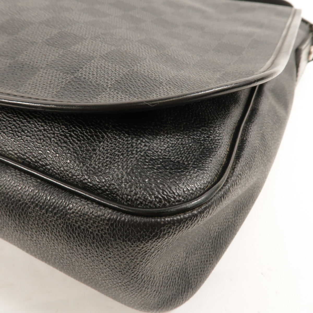 Louis Vuitton Daniel MM · Damier Graphite
