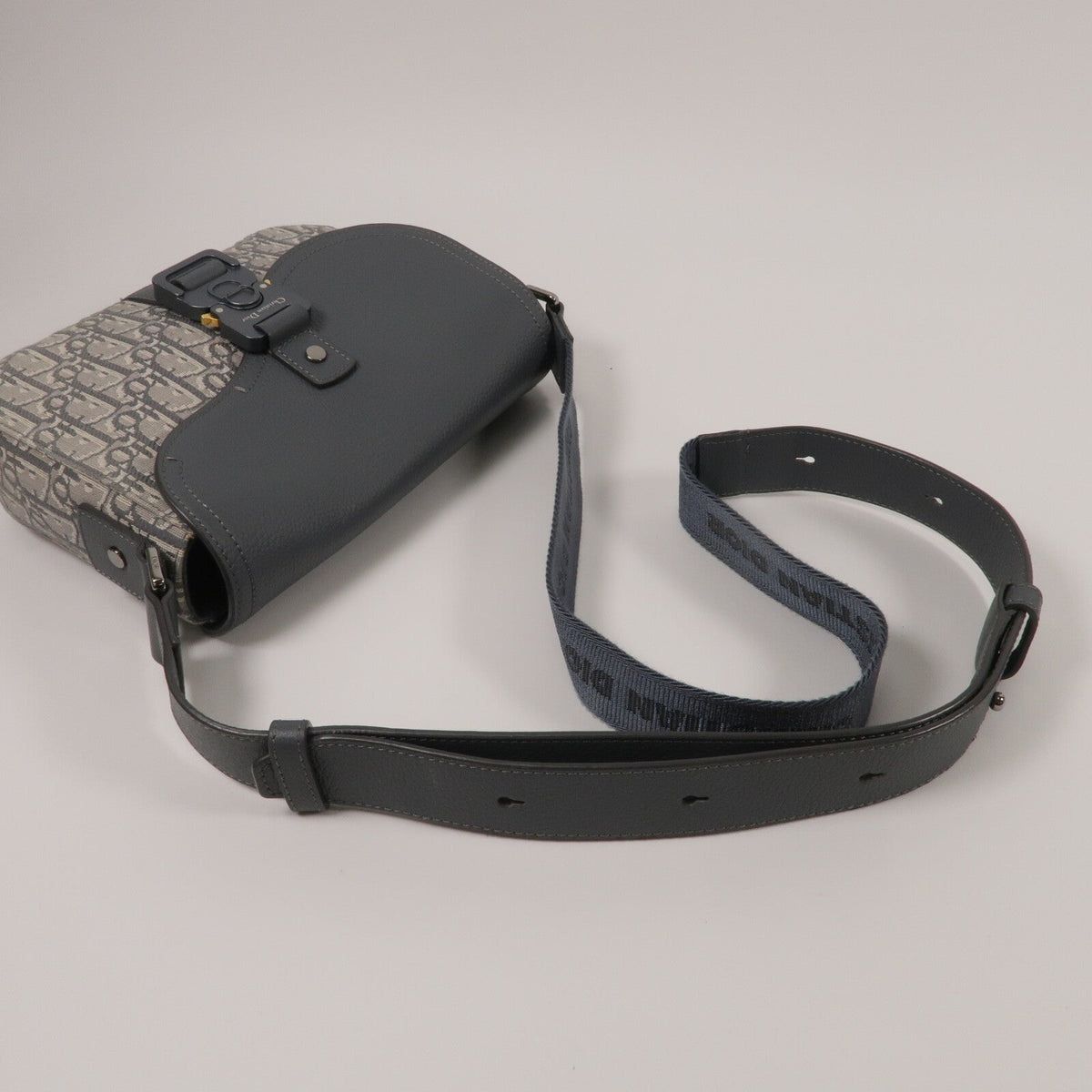 Dior Saddle Messenger · Oblique Canvas