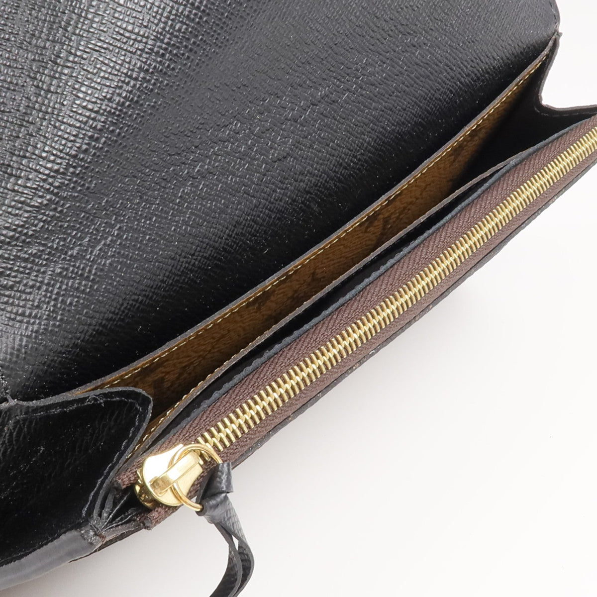 Louis Vuitton Emilie · Monogram Reverse