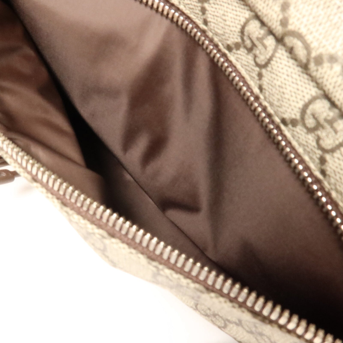 Gucci GG Supreme Messenger · Coated Canvas