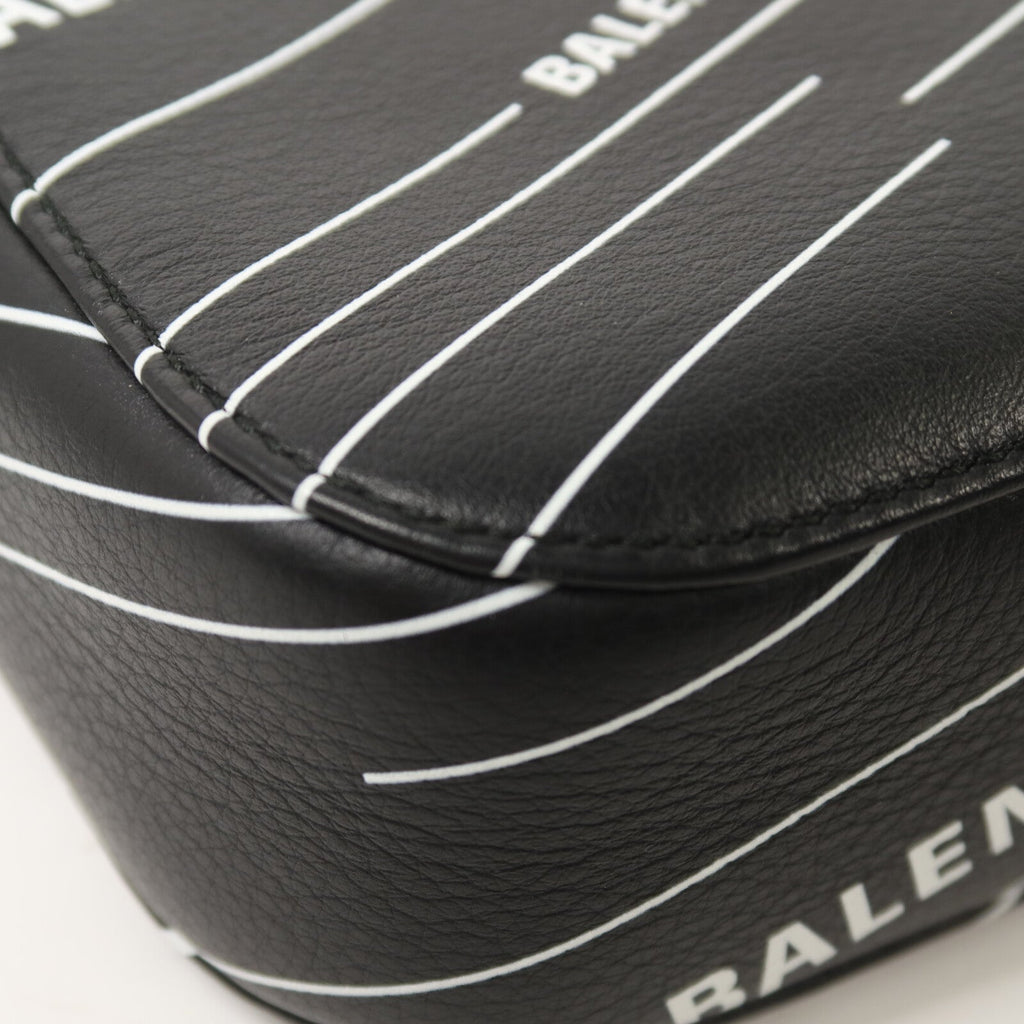 Balenciaga · Calfskin · Bicolor