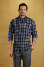 The Woodsman Shirt(Navy Plaid)