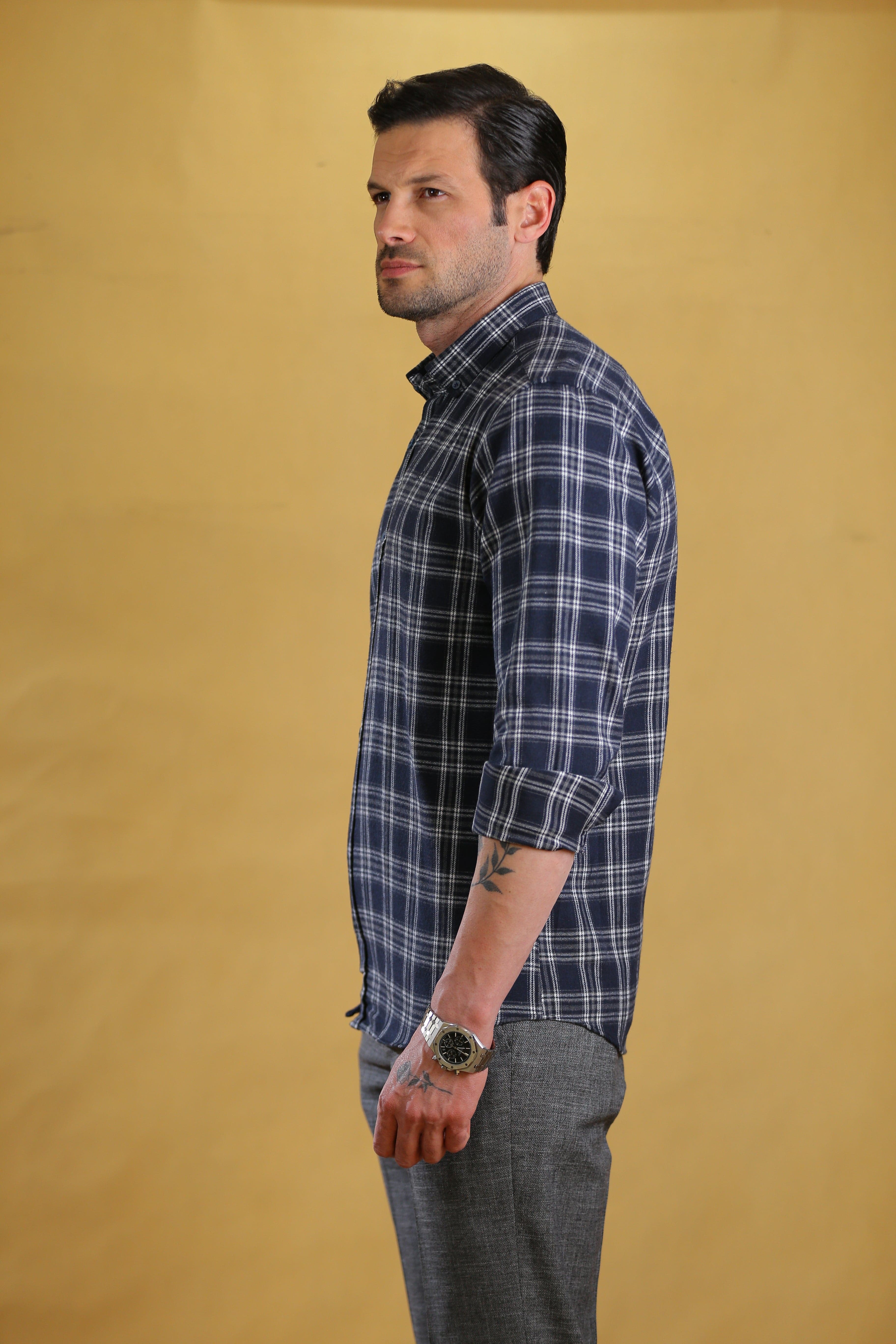 The Woodsman Shirt(Navy Plaid)