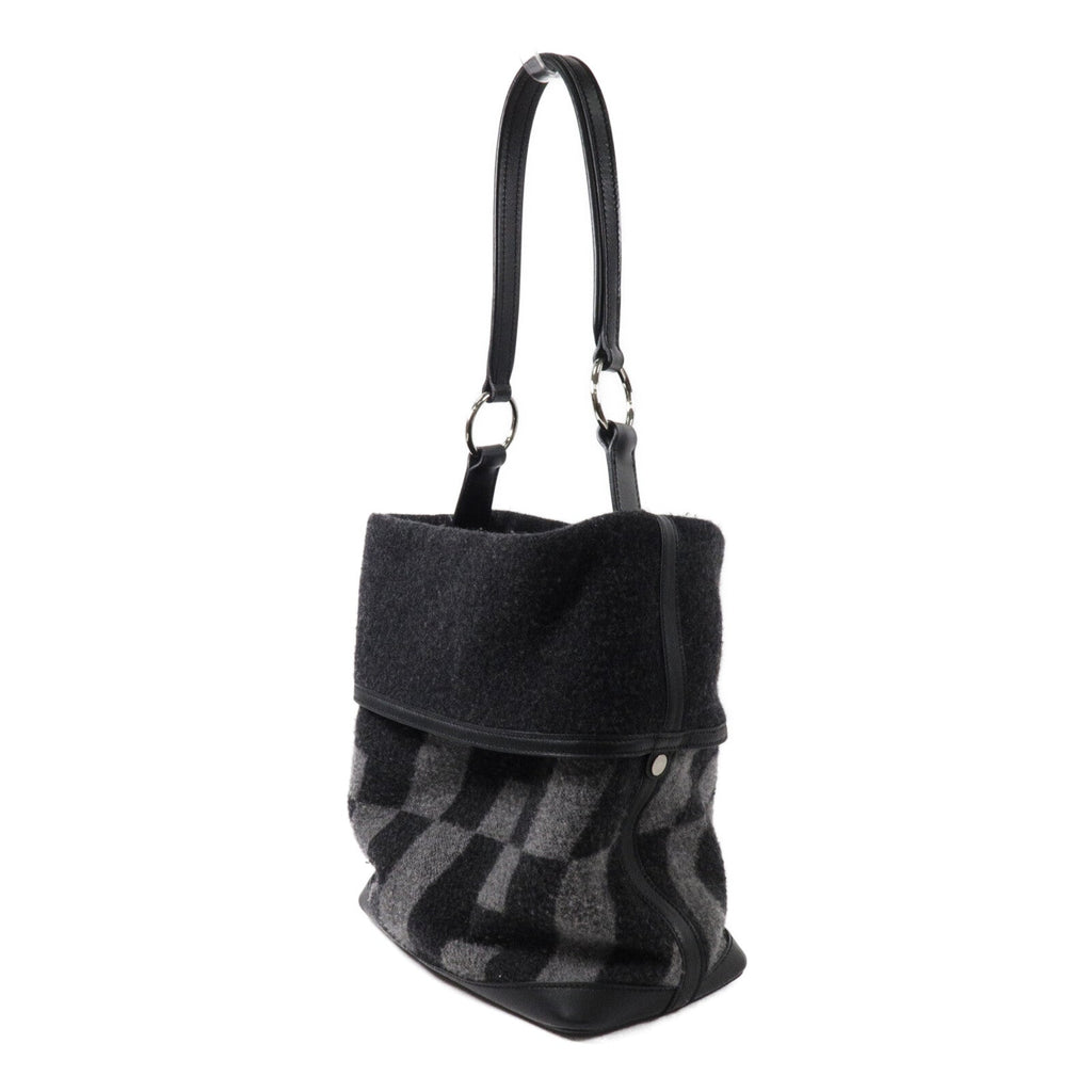 Hermès Col Roule 25 · Wool & Hunter