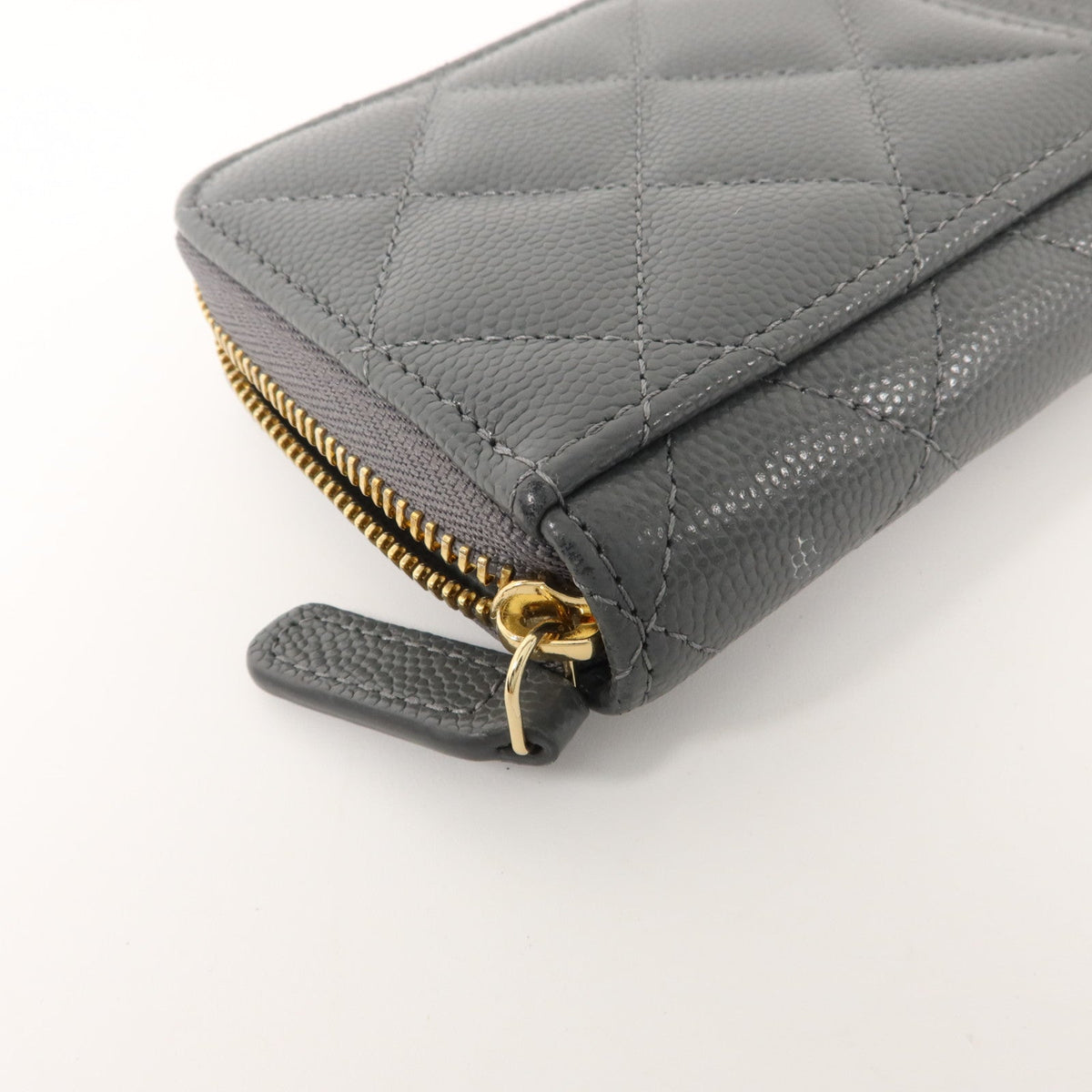 Chanel CC Logo · Zipper Wallet · Calfskin