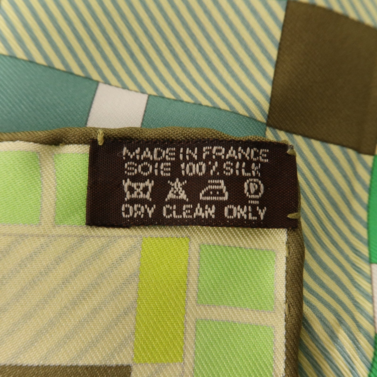 Hermès Carré 90 · Silk Twill