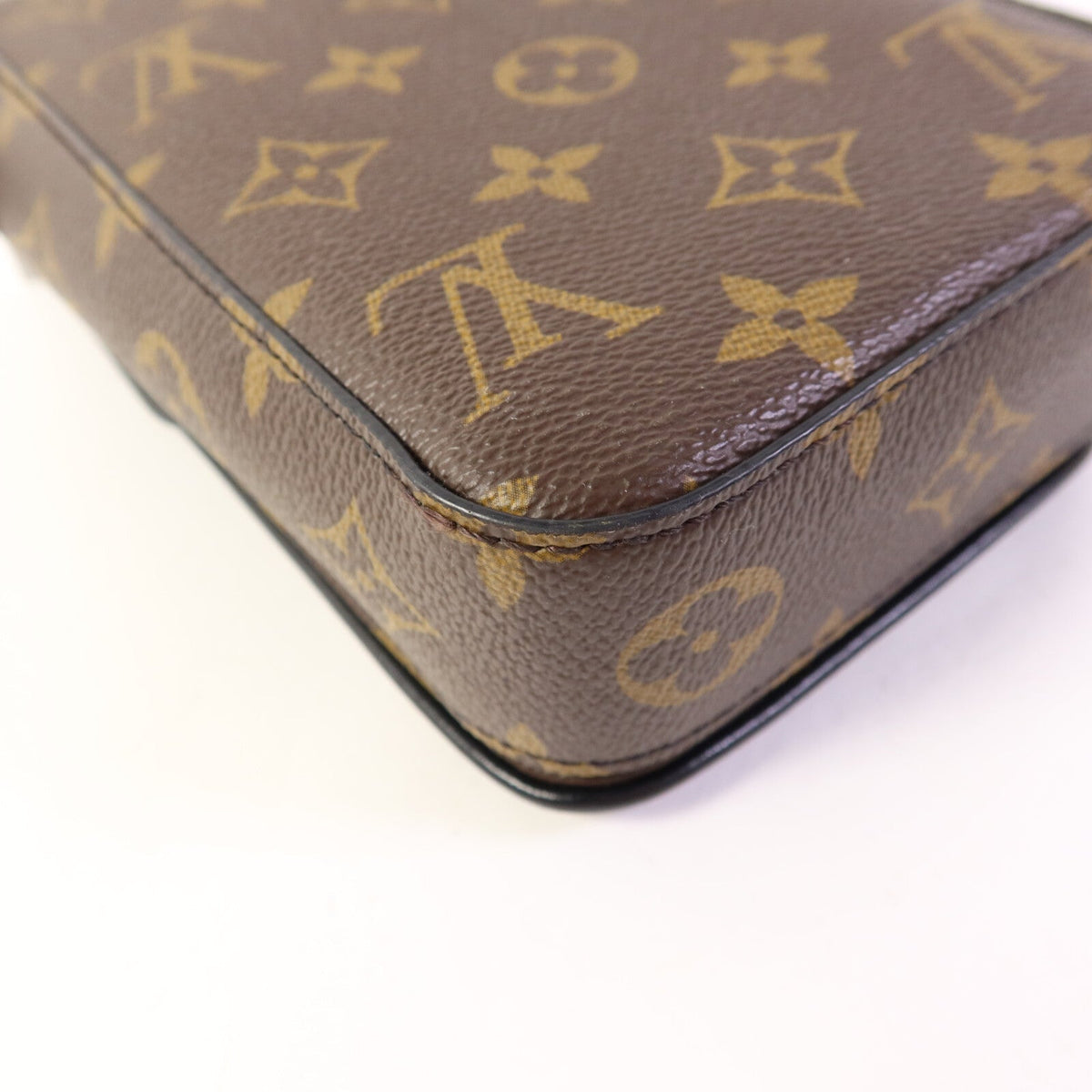 Louis Vuitton S-Lock · Monogram Macassar