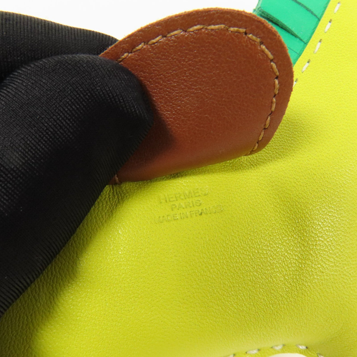 Hermès Rodeo MM · Milo Leather Charm