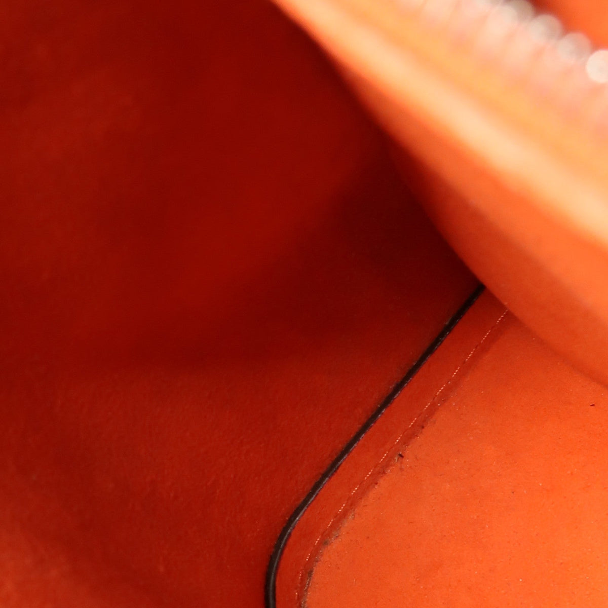 Louis Vuitton Neo Noe · Epi Leather