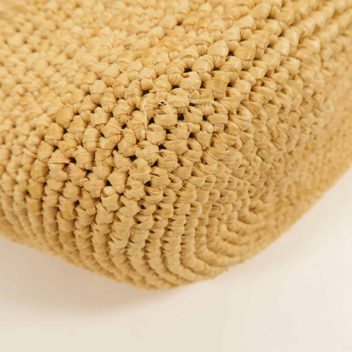 Loewe Slit Pochette · Raffia
