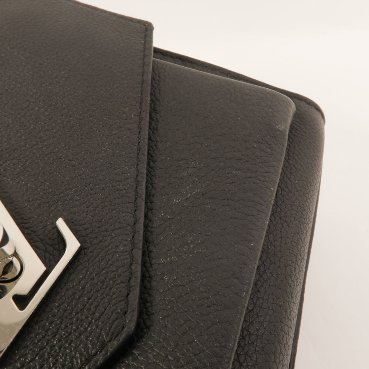 Louis Vuitton Mylockme · Calfskin