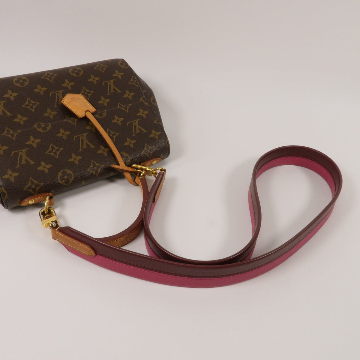 Louis Vuitton Cluny BB · Monogram