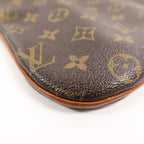 Louis Vuitton Pochette Bosphore · Monogram