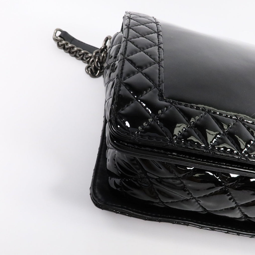 Chanel Reverso Boy XL · Patent Leather
