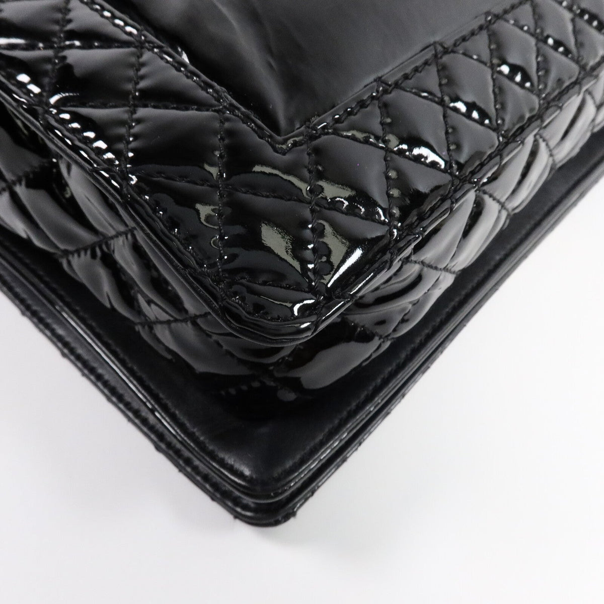 Chanel Reverso Boy XL · Patent Leather