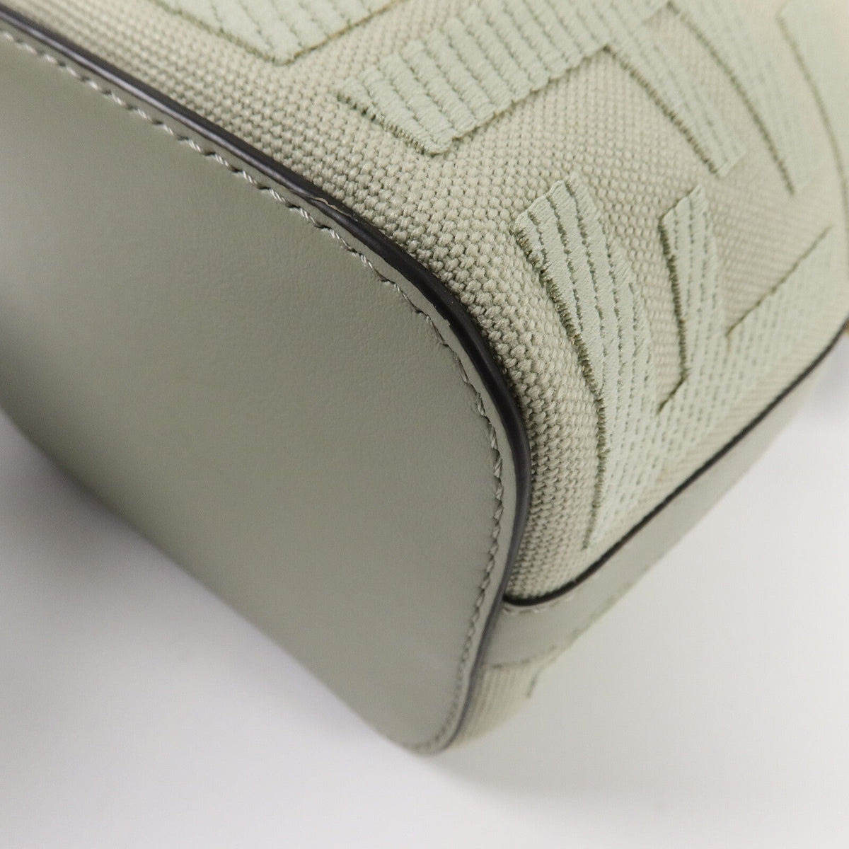 Fendi Mon Tresor · Calfskin