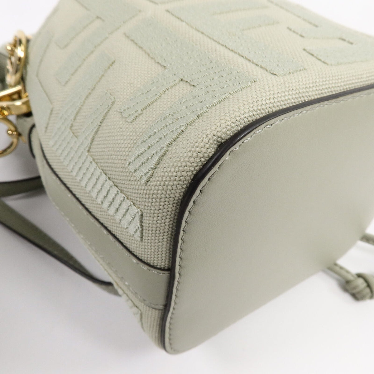 Fendi Mon Tresor · Calfskin