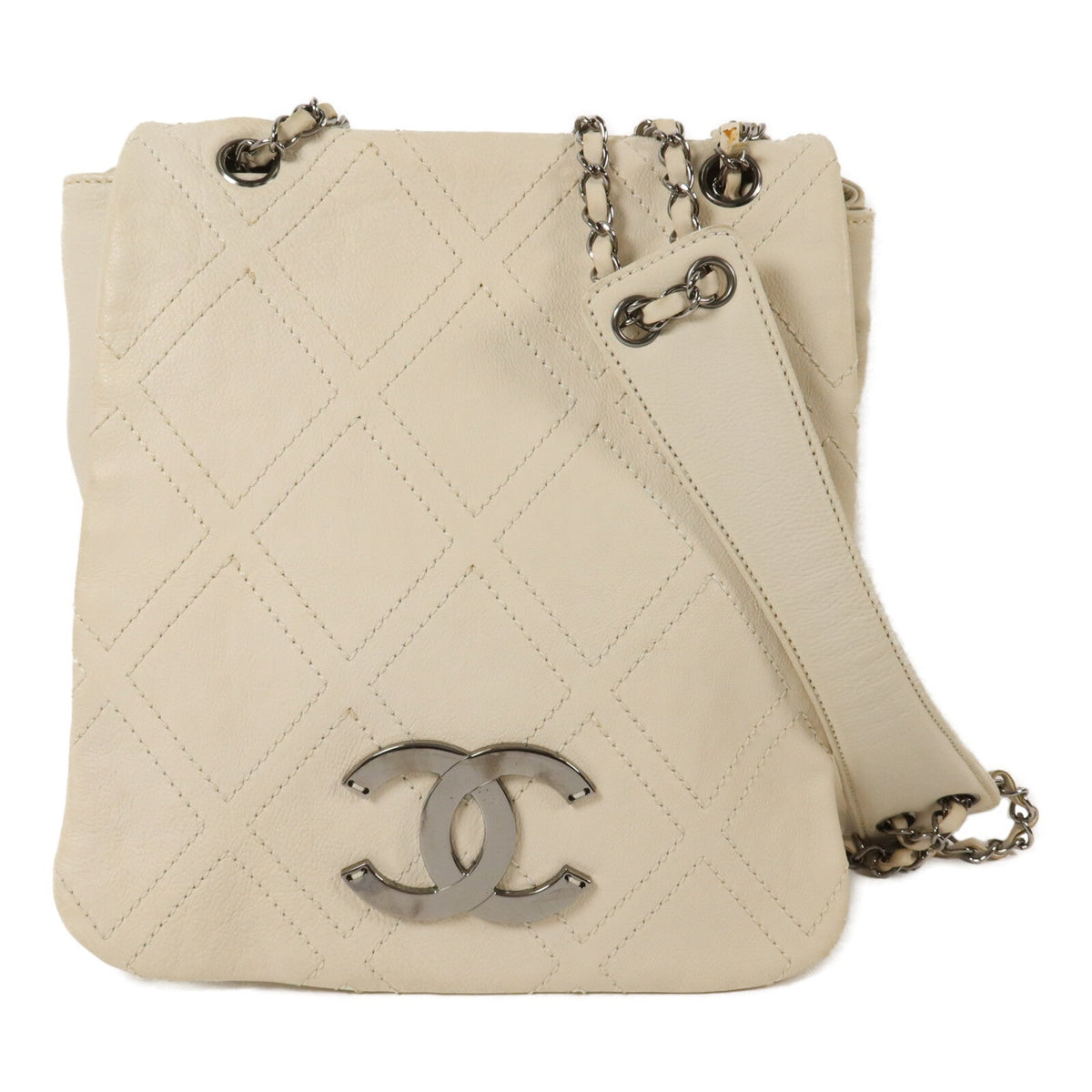 CHANEL Diamond Stitch · Calfskin