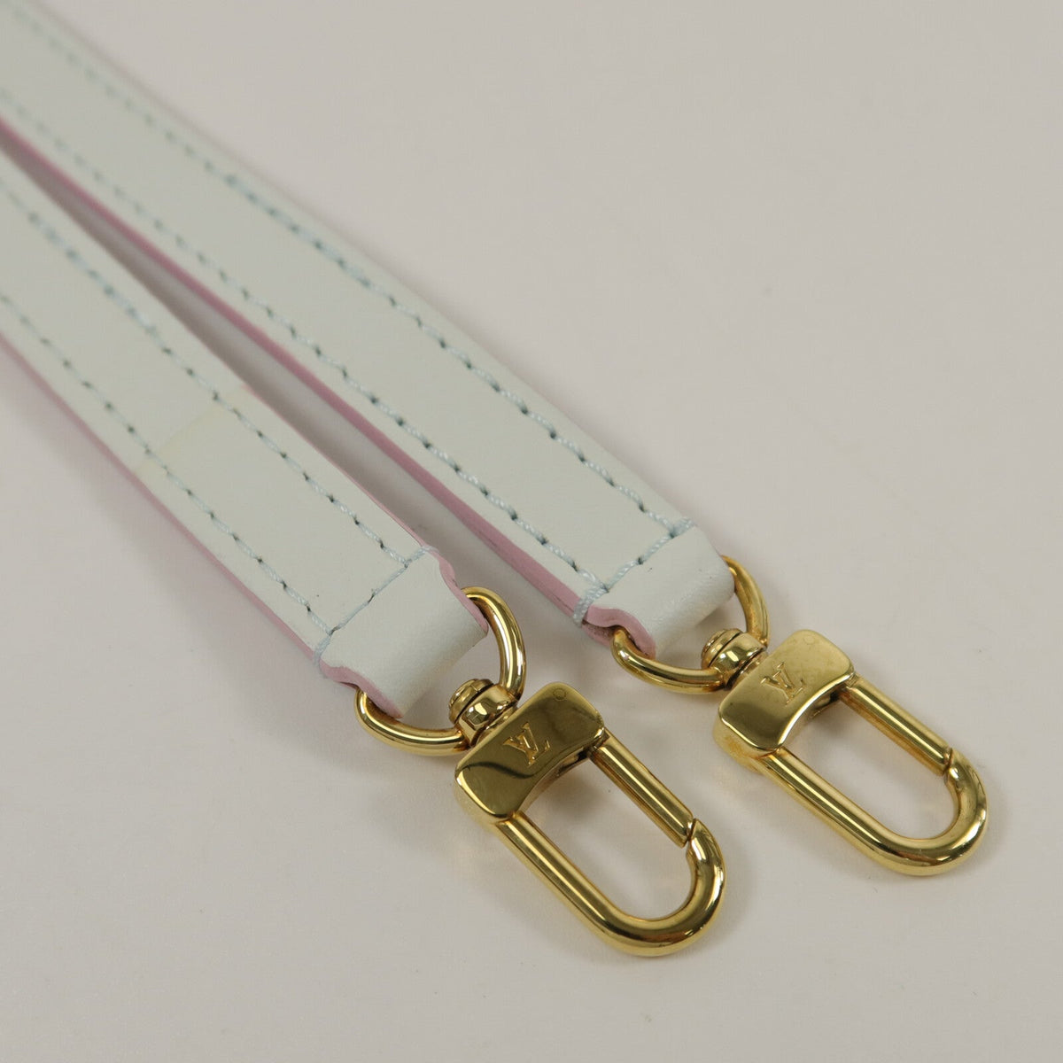 Louis Vuitton Petit Sac Plat · Monogram Giant