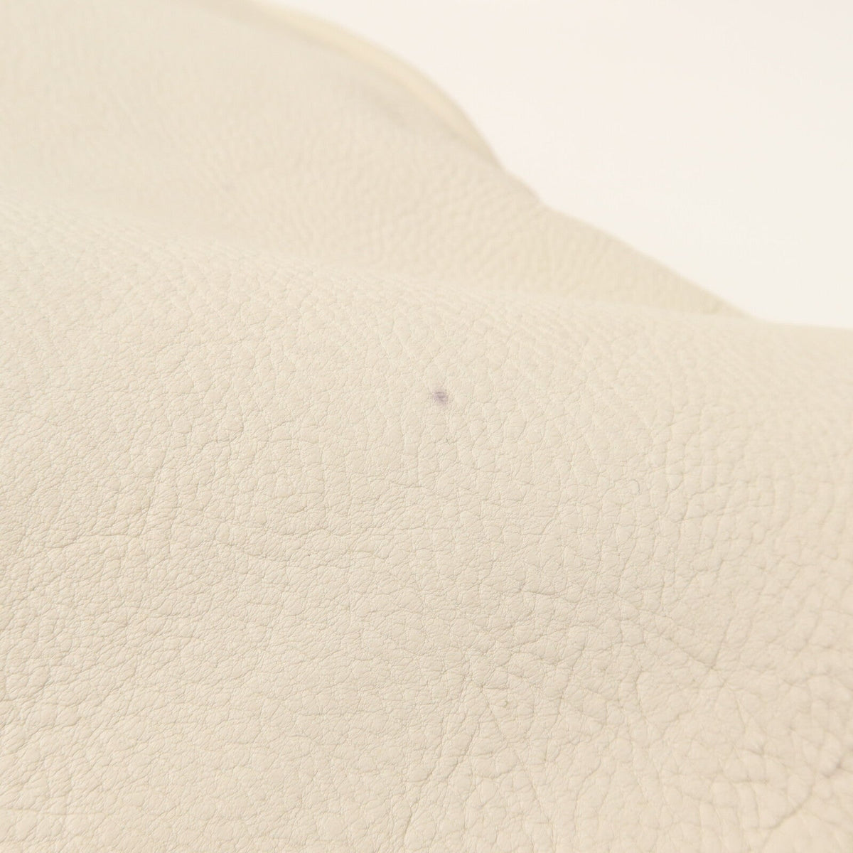 CHANEL Diamond Stitch · Calfskin