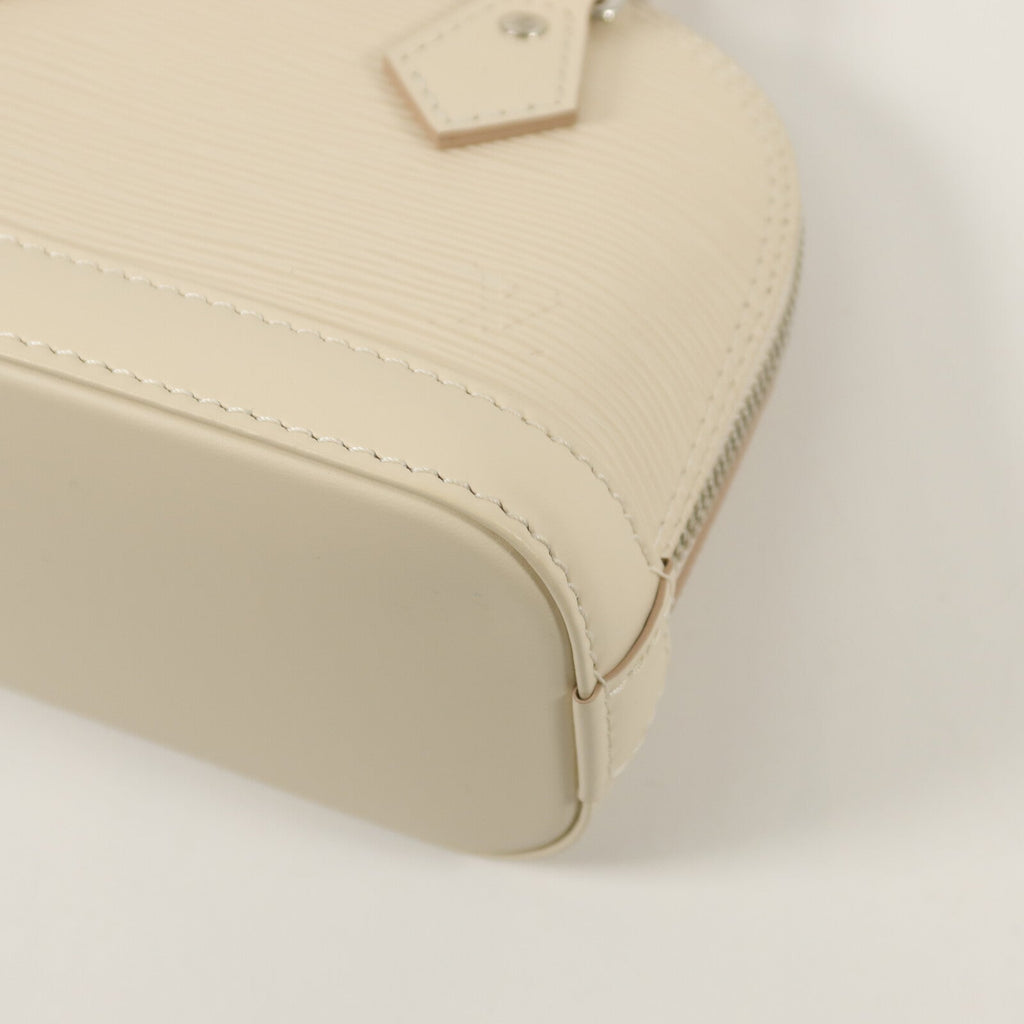 Louis Vuitton Nano Alma · Epi · Quartz