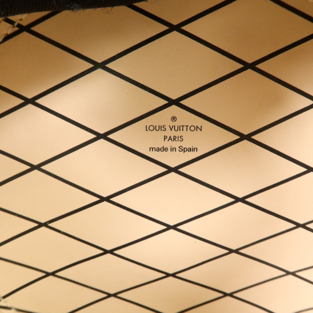 Louis Vuitton Mini Boite Chapeau · Reverse