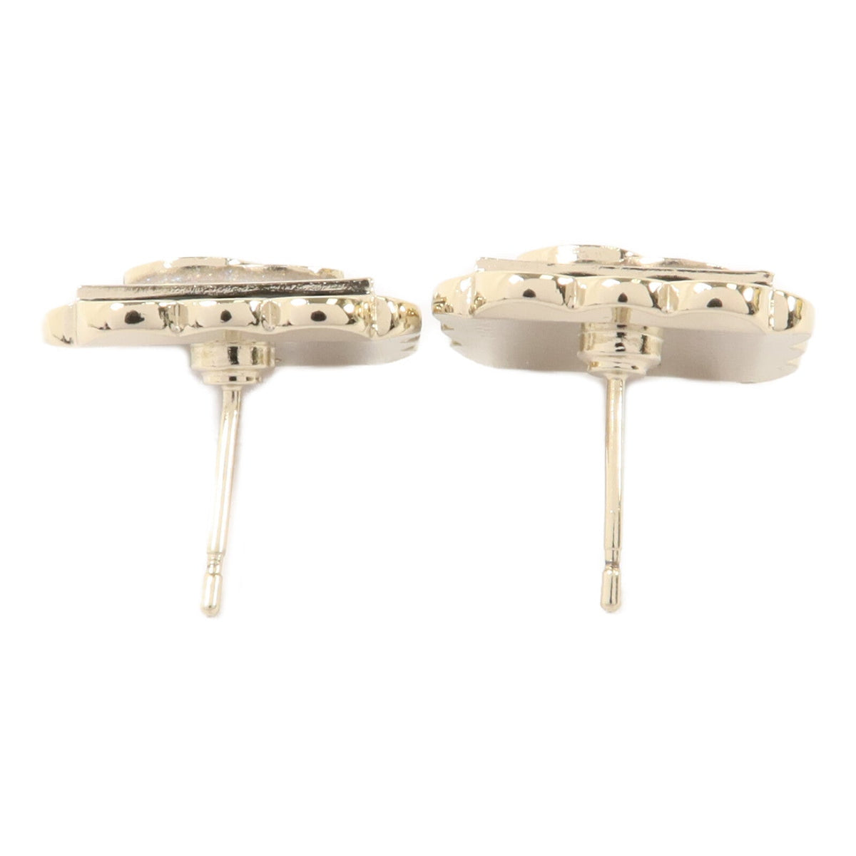 CHANEL CC Pierced Earrings · Metal