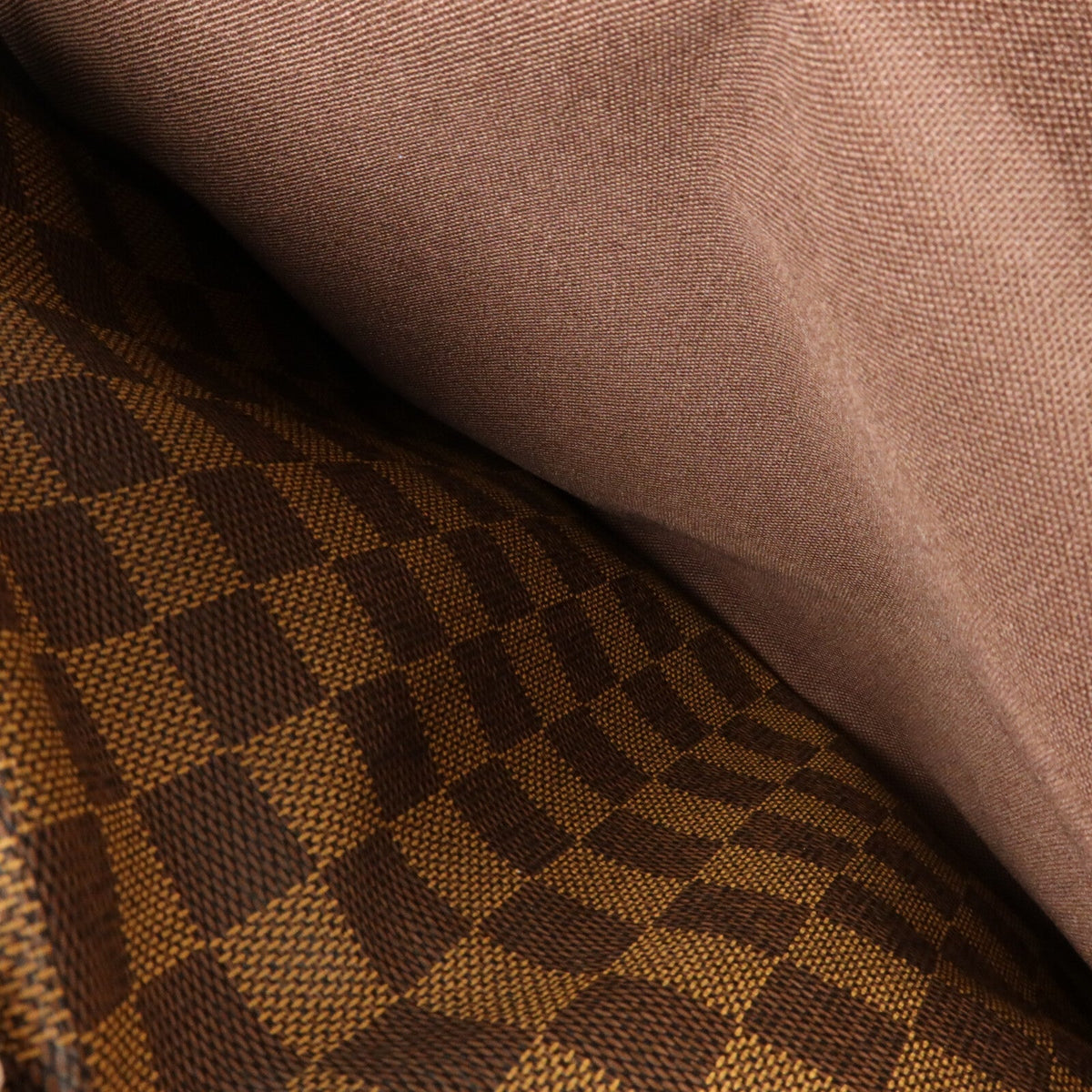 LOUIS VUITTON Naviglio · Damier