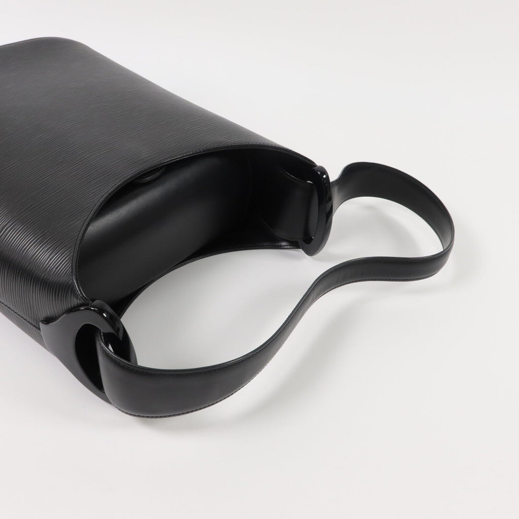 Louis Vuitton Verseau · Epi Leather