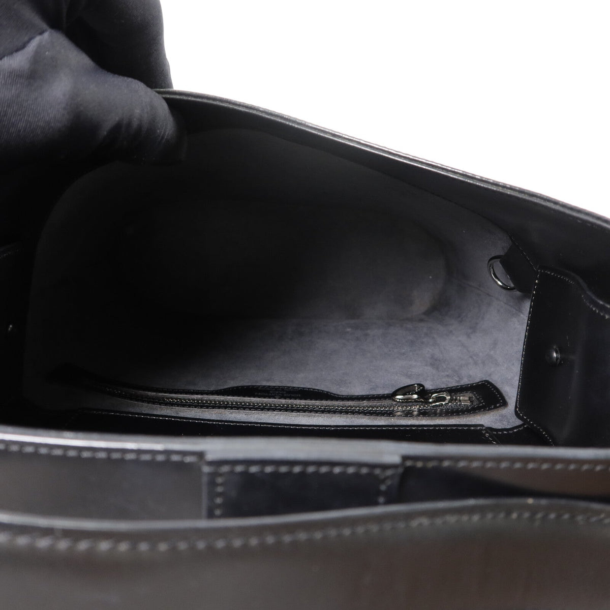 Louis Vuitton Verseau · Epi Leather