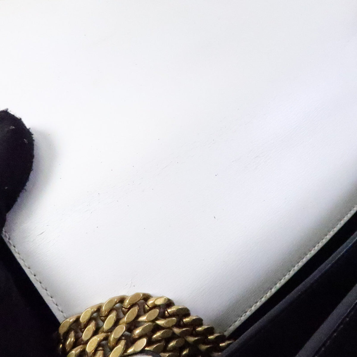 Saint Laurent Sunset Medium · Calfskin