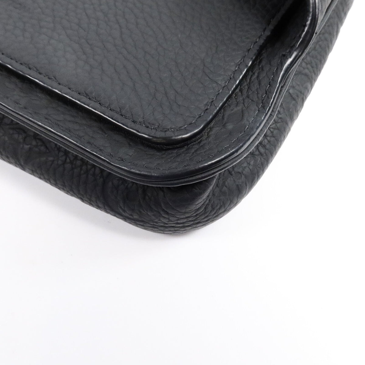 Louis Vuitton S Lock Sling · Taurillon