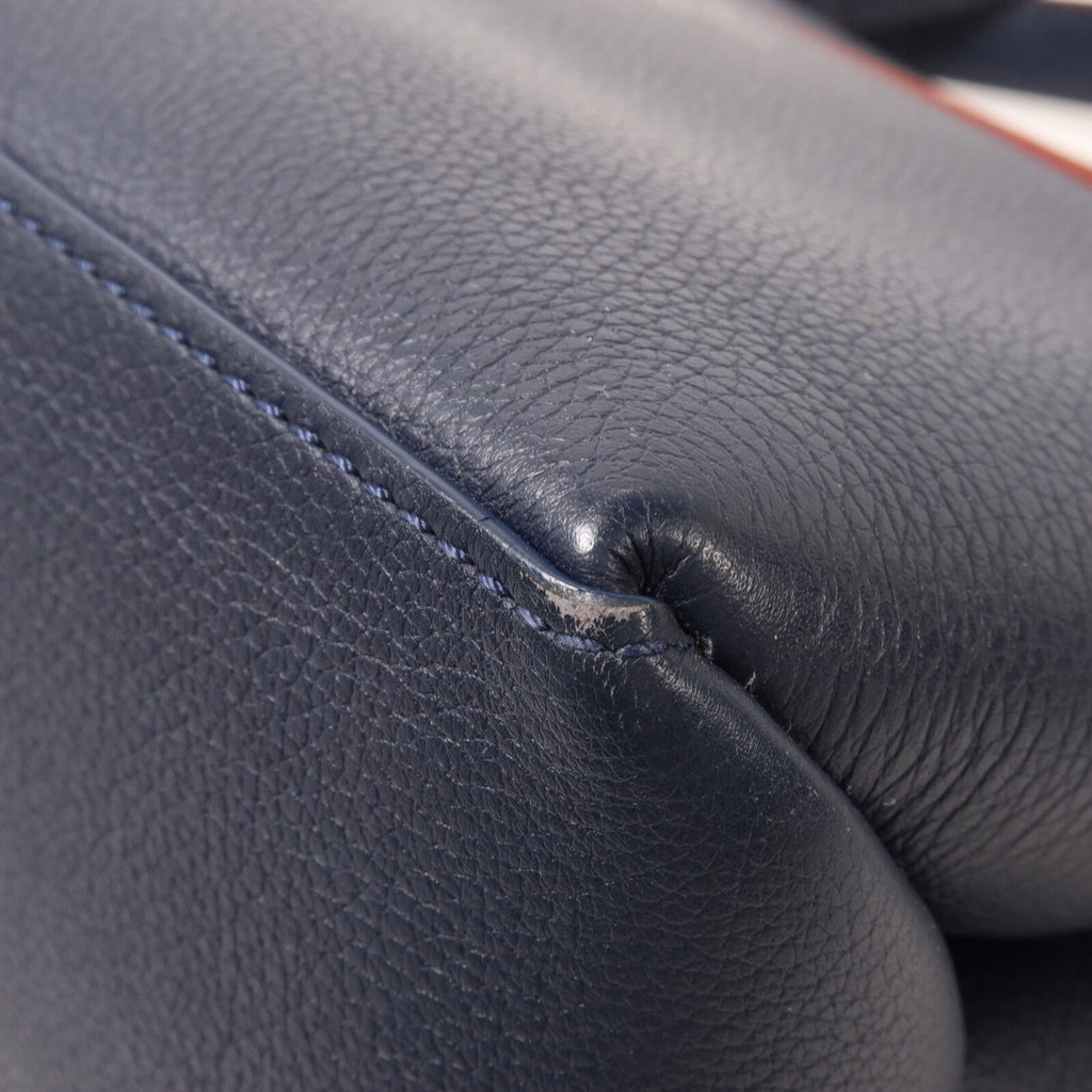 Louis Vuitton My Lockme · Calfskin