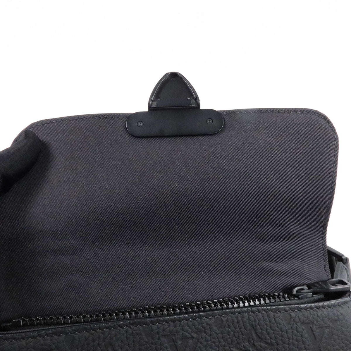 Louis Vuitton S Lock Sling · Taurillon