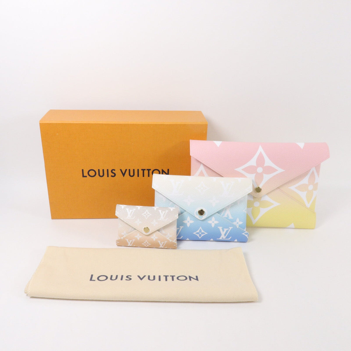 Louis Vuitton Pochette Kirigami · Monogram