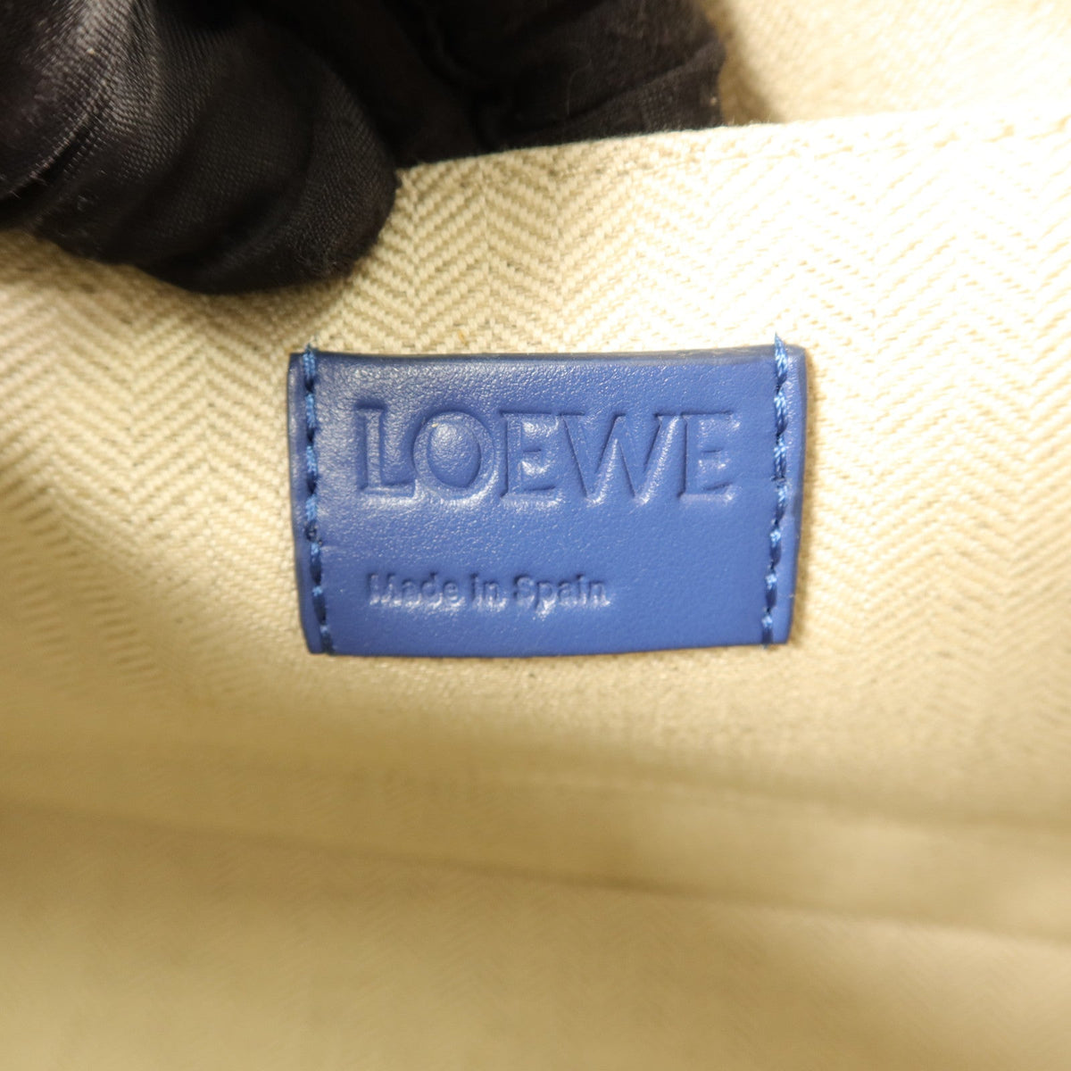 Loewe Puzzle Fold · Calfskin