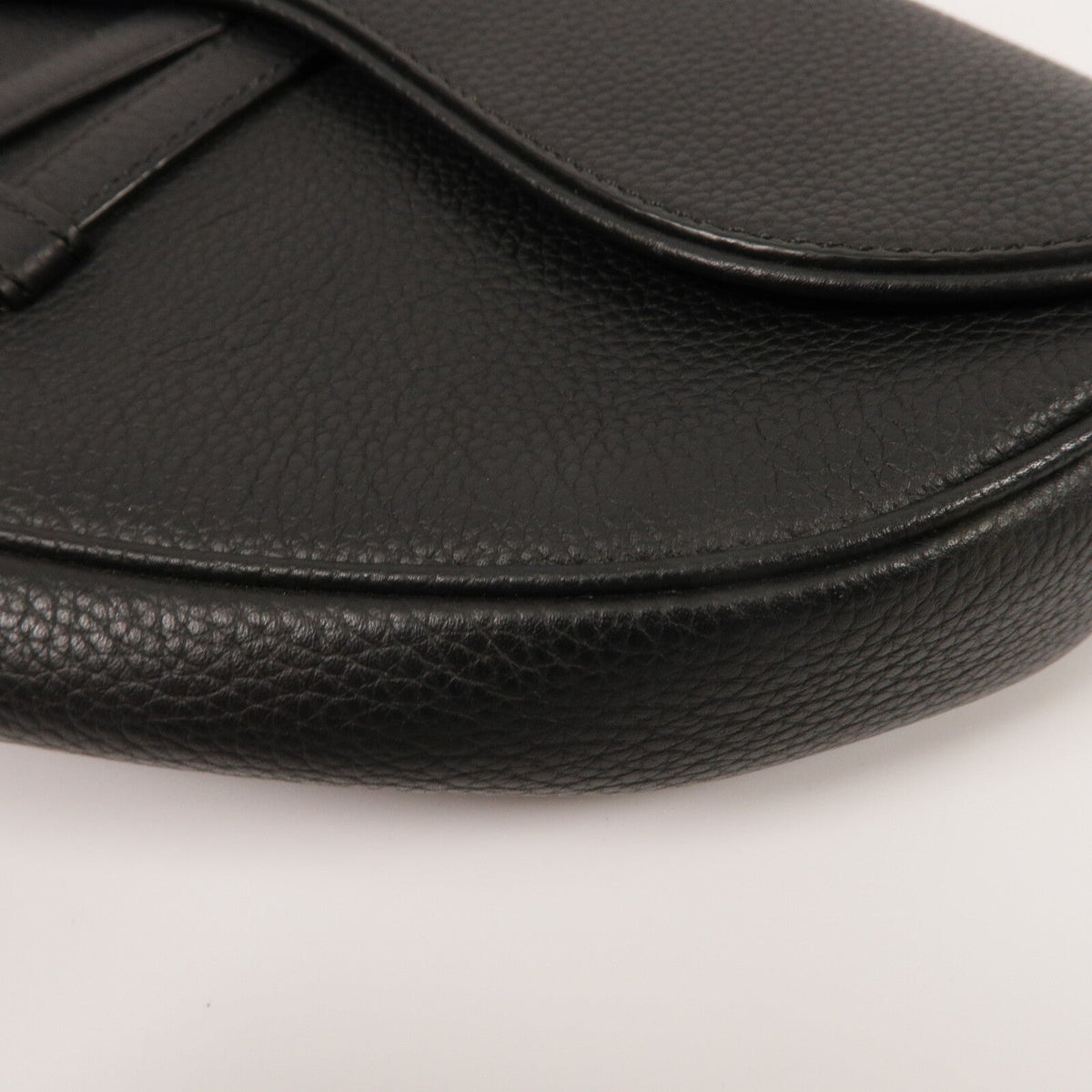 Dior Saddle Medium · Calfskin