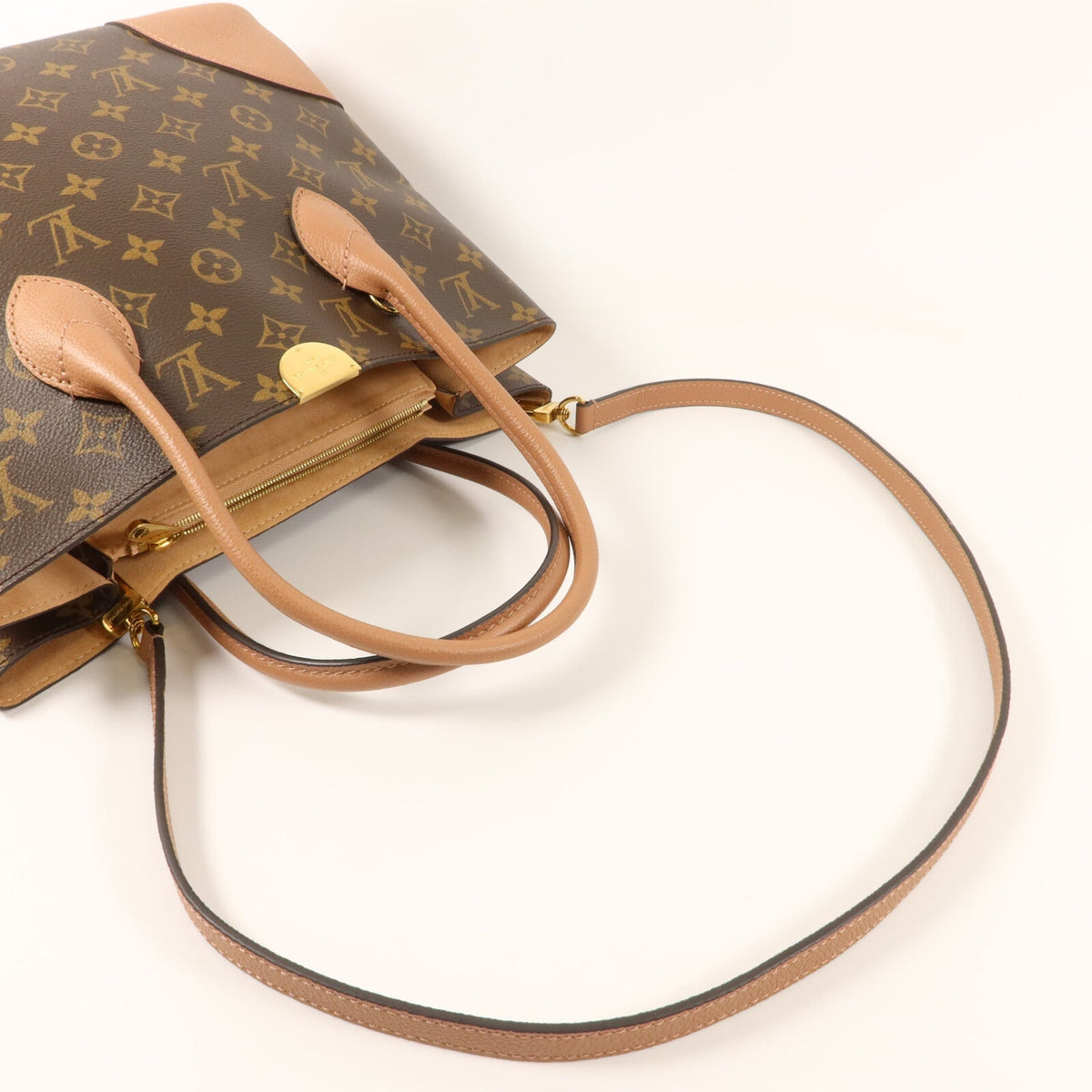 Louis Vuitton Flandrin · Monogram